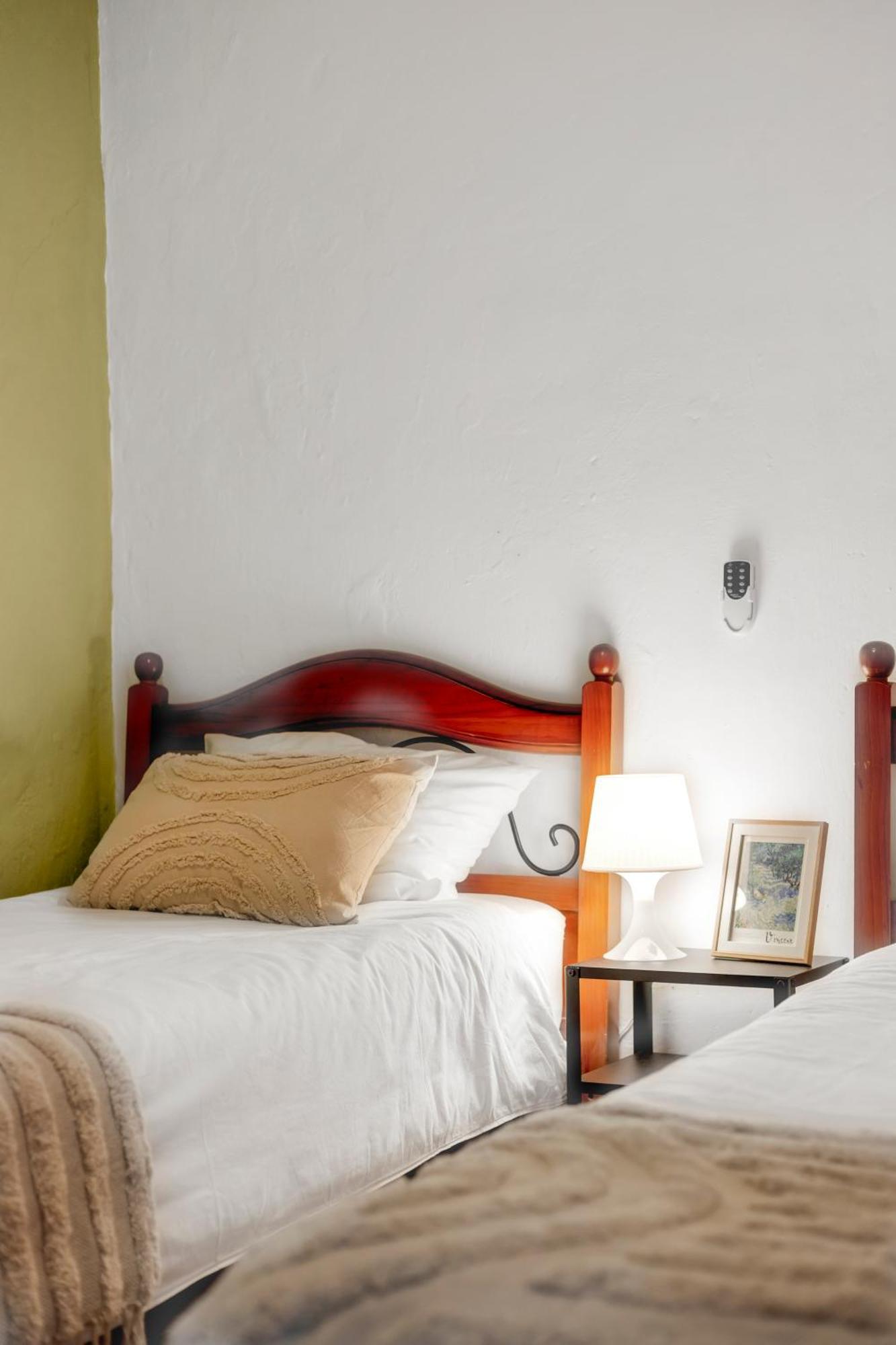Casa De La Montana Apartments Sayalonga Eksteriør billede
