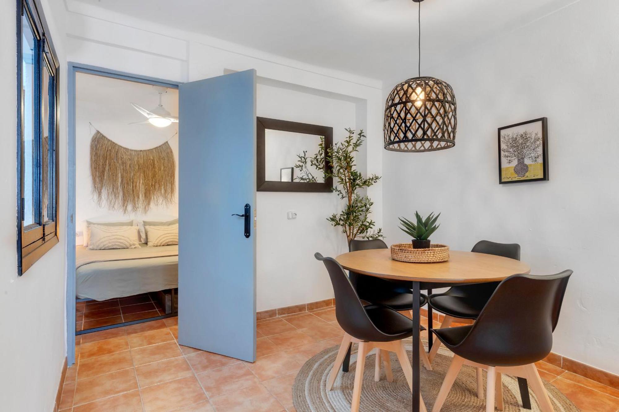 Casa De La Montana Apartments Sayalonga Eksteriør billede