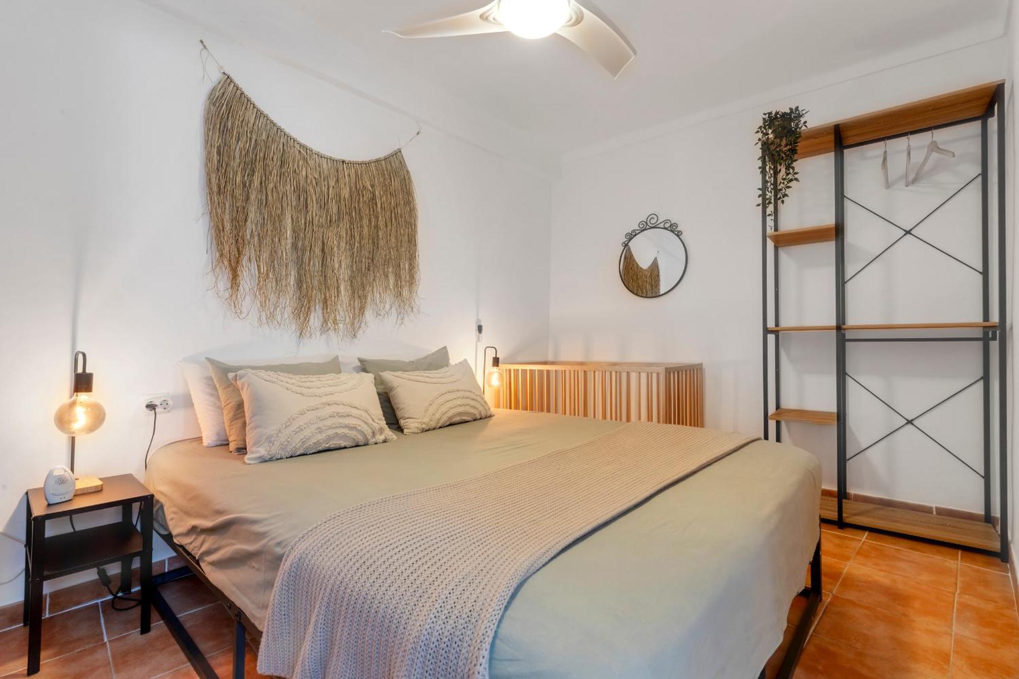Casa De La Montana Apartments Sayalonga Eksteriør billede